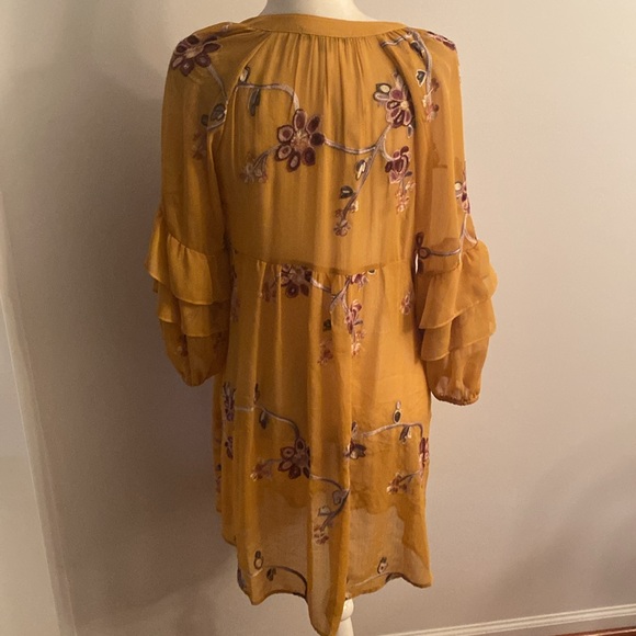 Flower dress. Semi sheer size small adorable! - Picture 7 of 9